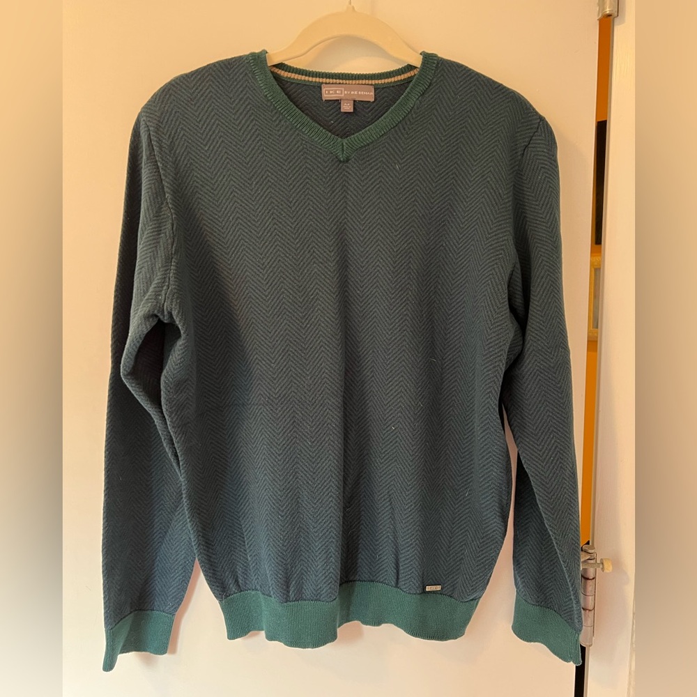 Ike by Ike Behar Men’s V neck sweater